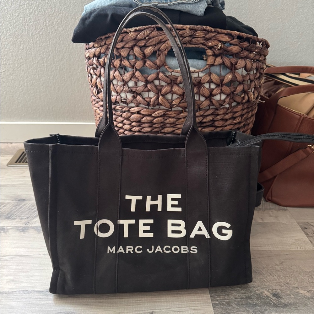 Marc Jacobs large THE TOTE BAG